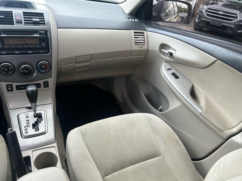 Toyota Corolla S 4-Speed AT 2012