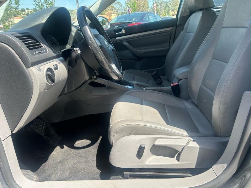 Volkswagen Jetta SE PZEV 2009