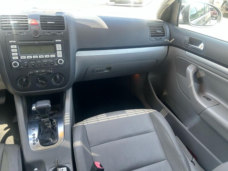 Volkswagen Jetta SE PZEV 2009