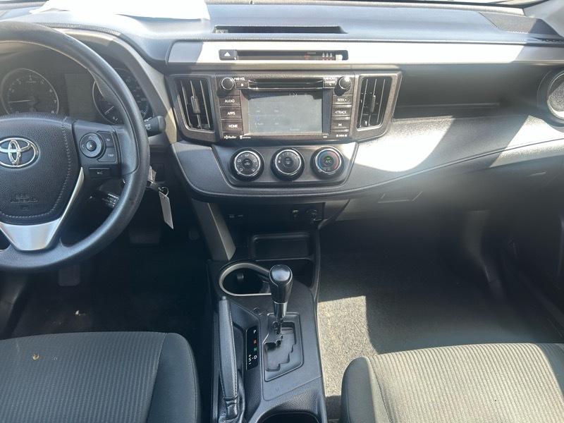 Toyota RAV4 LE FWD 2017