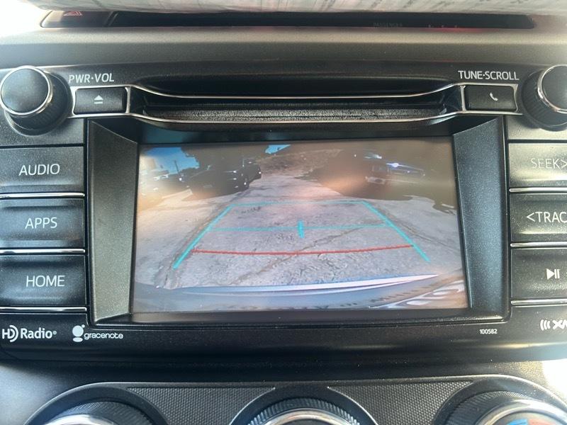 Toyota RAV4 LE FWD 2017