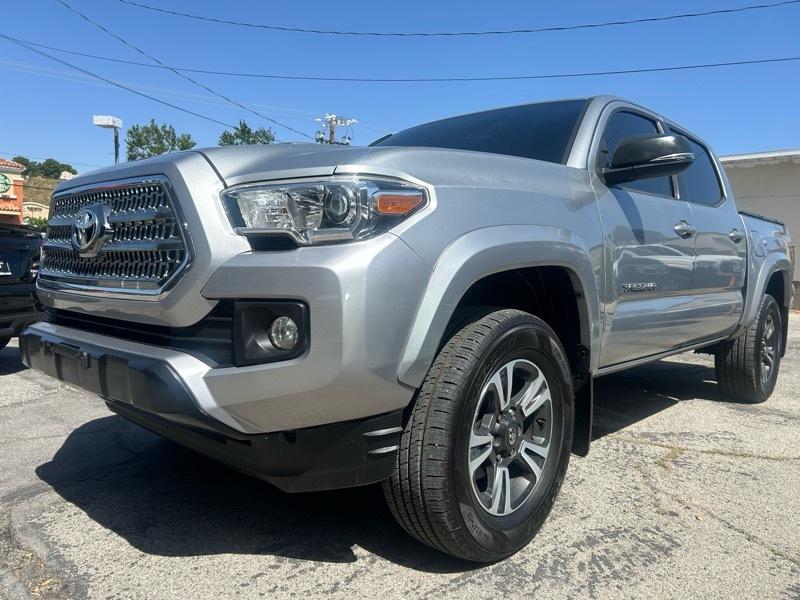 Toyota Tacoma SR5 Double Cab Long Bed V6 6AT 2WD 2017