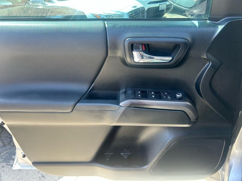 Toyota Tacoma SR5 Double Cab Long Bed V6 6AT 2WD 2017