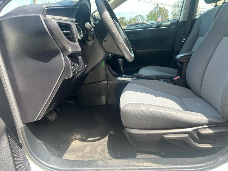 Toyota Corolla 4dr Sdn Base Auto 2016