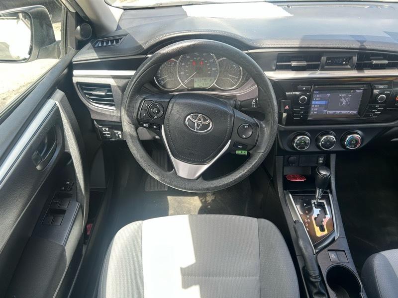 Toyota Corolla 4dr Sdn Base Auto 2016