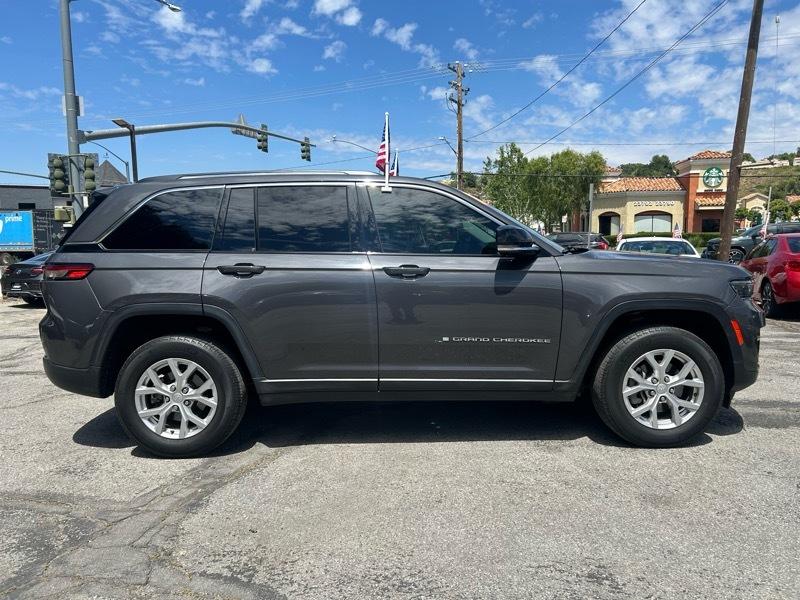 Jeep Grand Cherokee Limited 2WD 2023