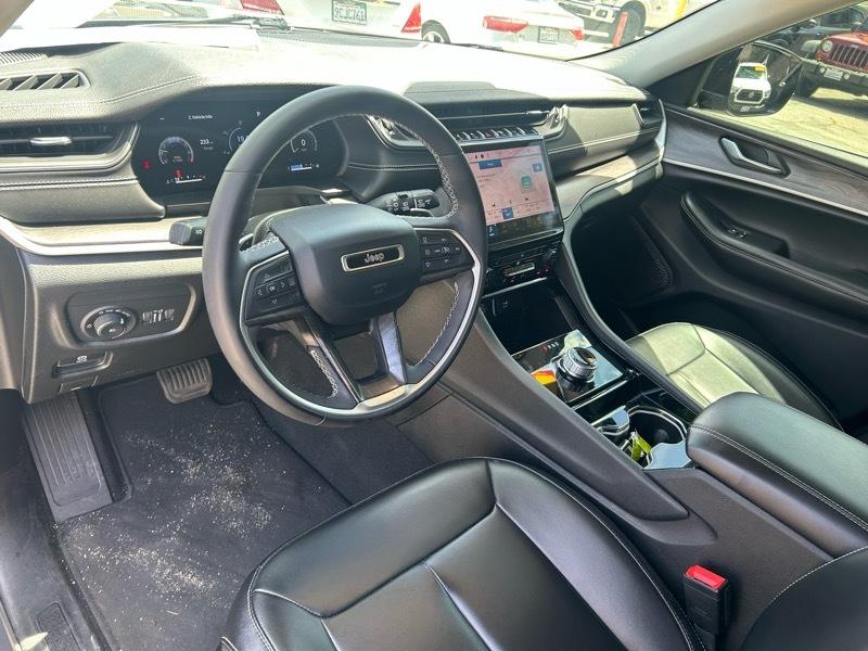 Jeep Grand Cherokee Limited 2WD 2023