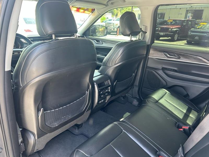 Jeep Grand Cherokee Limited 2WD 2023