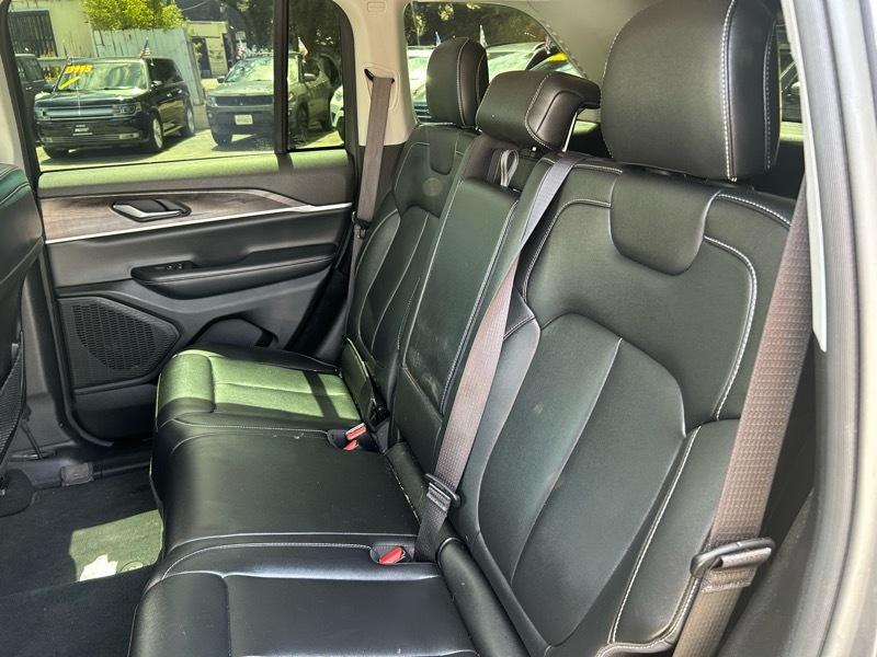 Jeep Grand Cherokee Limited 2WD 2023