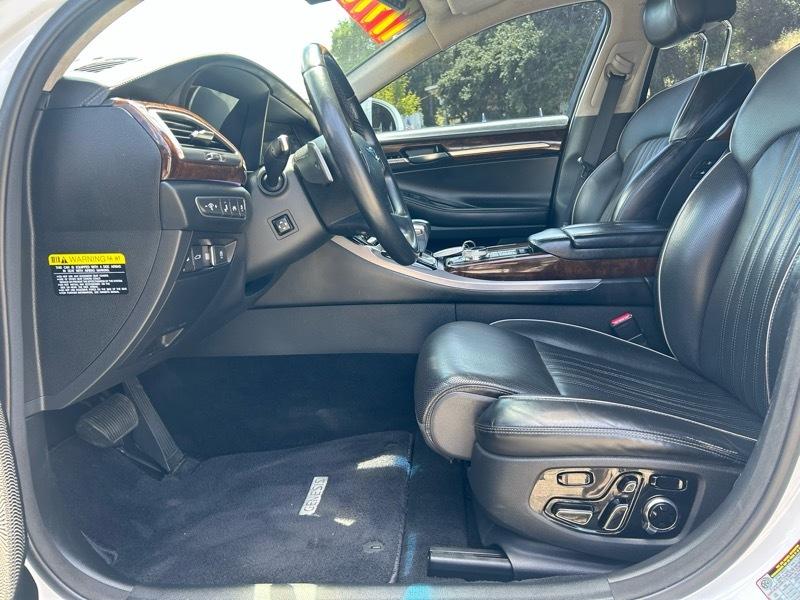 Genesis G90 Premium 2017