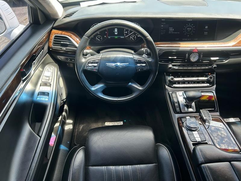 Genesis G90 Premium 2017