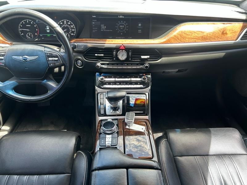 Genesis G90 Premium 2017