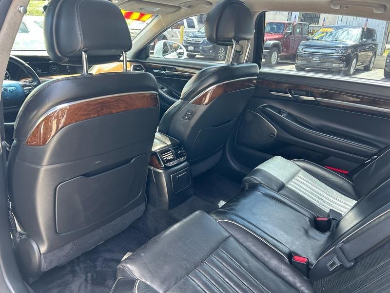 Genesis G90 Premium 2017