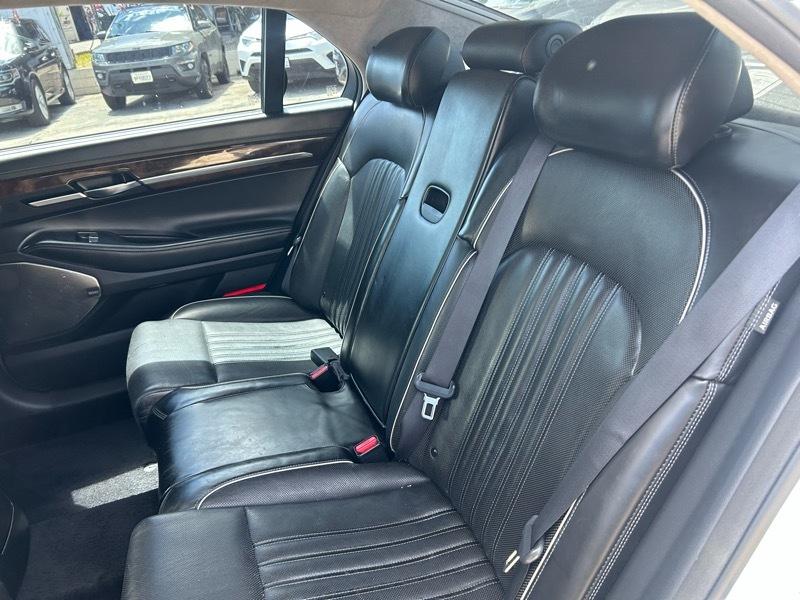 Genesis G90 Premium 2017