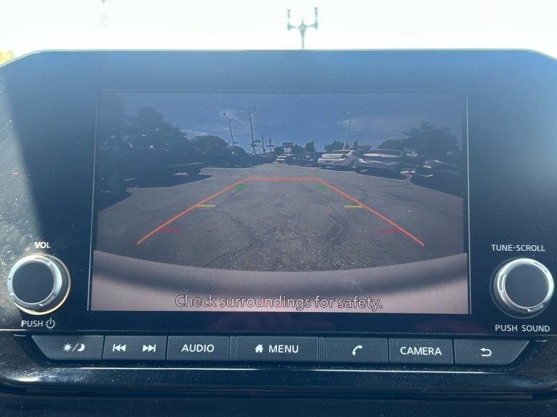 Nissan Pathfinder SV 2024