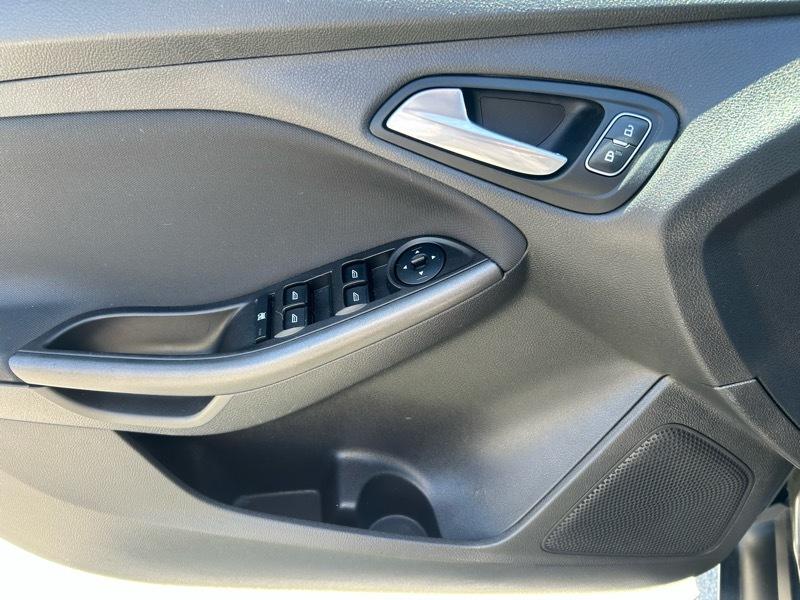 Ford Focus SEL Hatch 2018