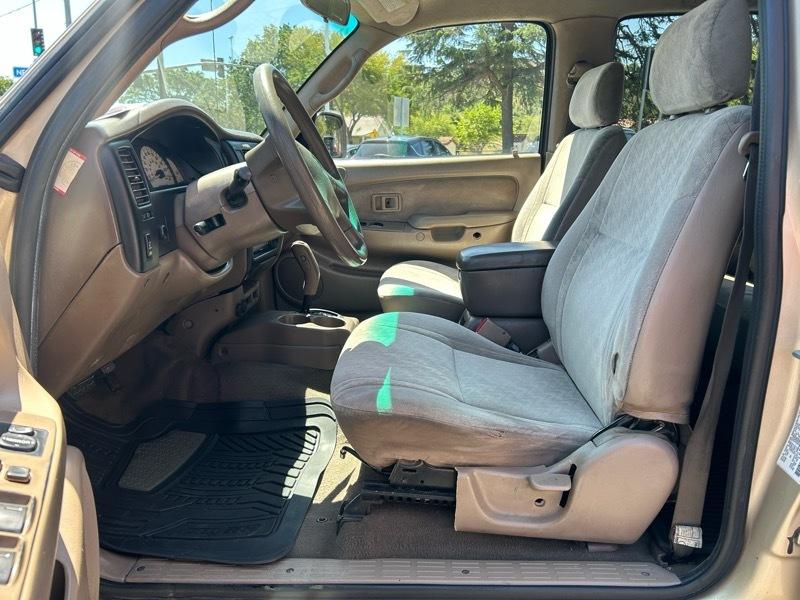 Toyota Tacoma PreRunner Double Cab V6 2WD 2003