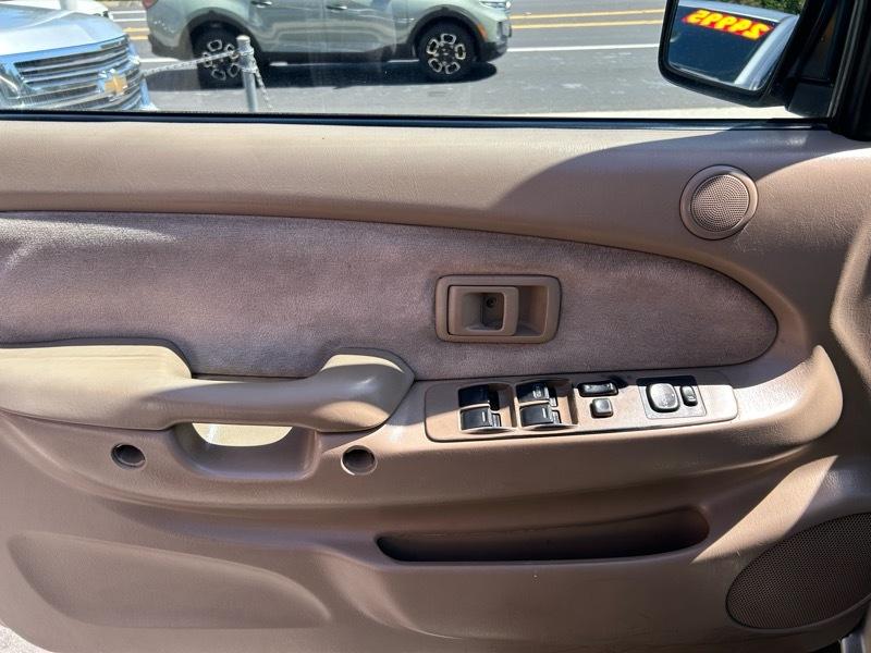 Toyota Tacoma PreRunner Double Cab V6 2WD 2003