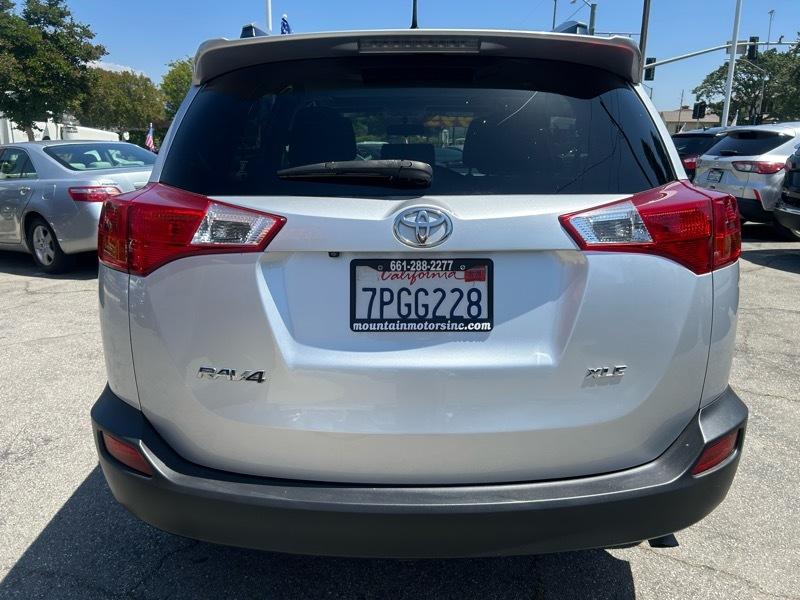 Toyota RAV4 XLE FWD 2015