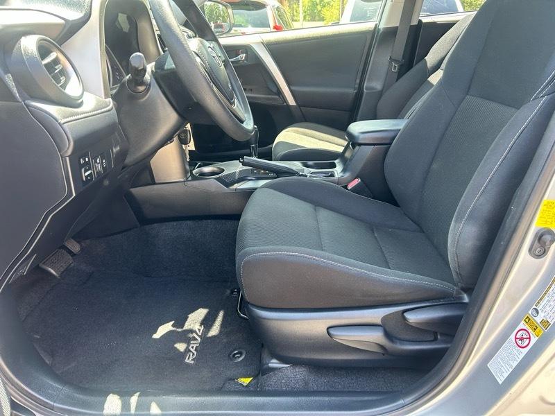 Toyota RAV4 XLE FWD 2015