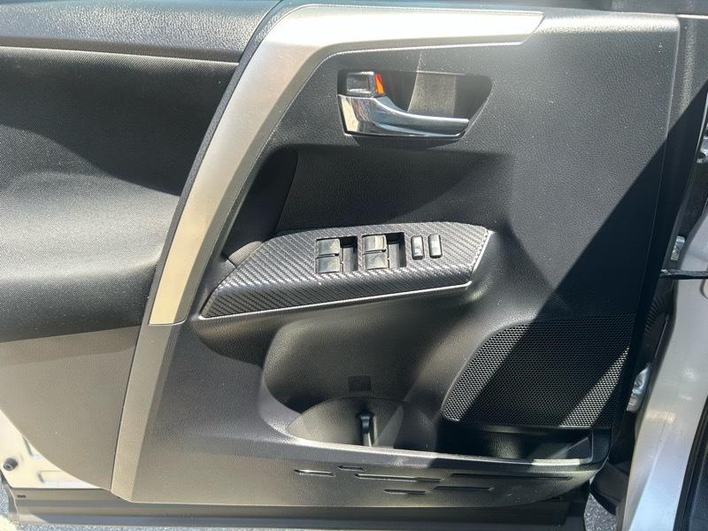 Toyota RAV4 XLE FWD 2015