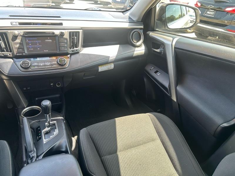Toyota RAV4 XLE FWD 2015