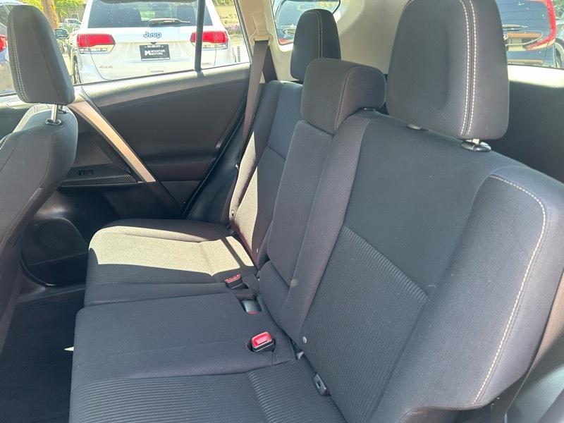 Toyota RAV4 XLE FWD 2015