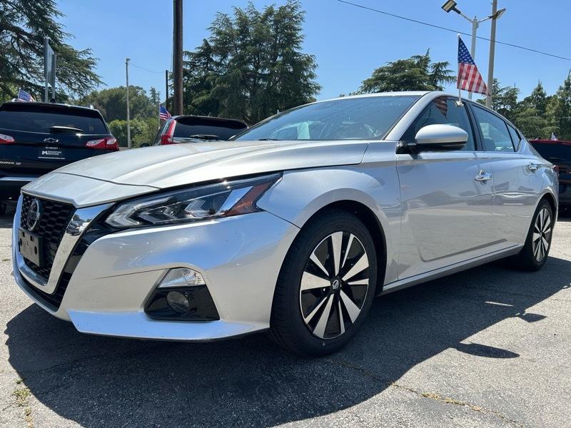 Nissan Altima 2.5 SV 2020