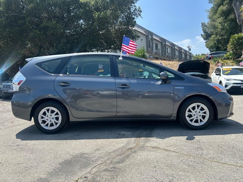 Toyota Prius V Two 2012