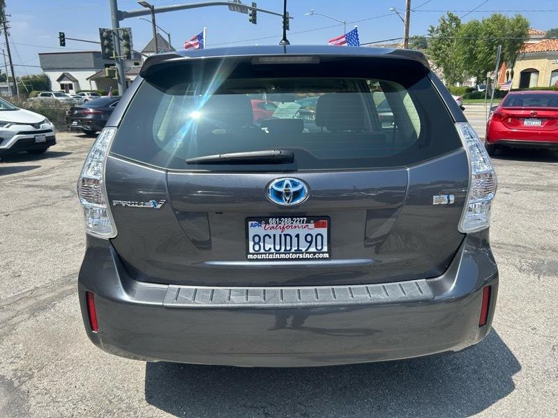Toyota Prius V Two 2012