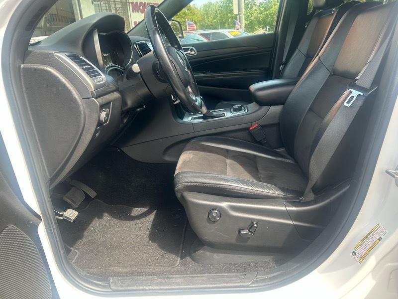 Jeep Grand Cherokee Laredo 4WD 2020