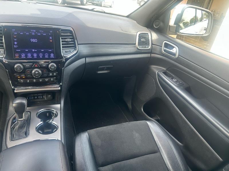 Jeep Grand Cherokee Laredo 4WD 2020