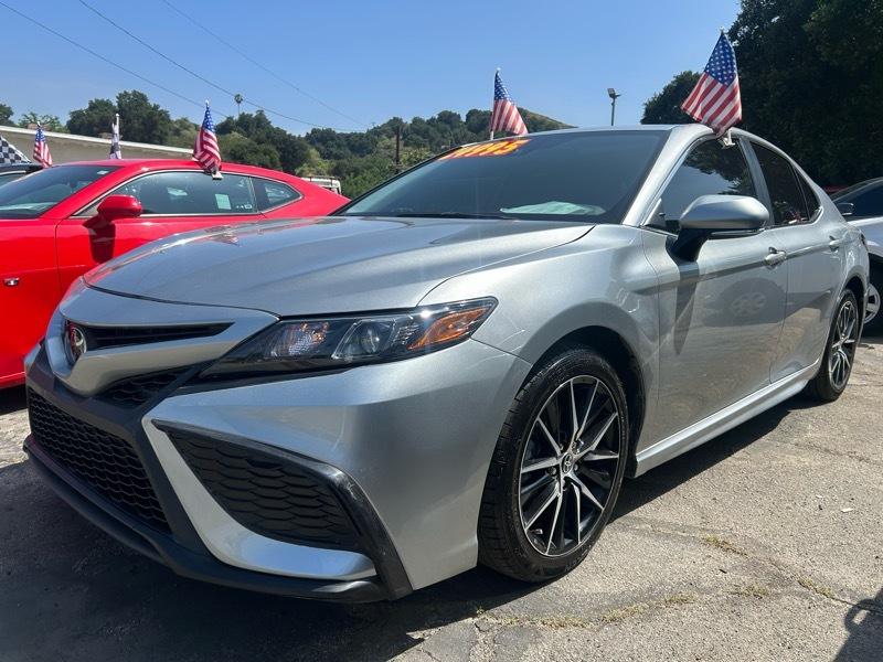 Toyota Camry SE 2024