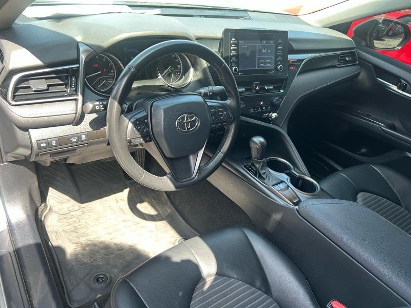 Toyota Camry SE 2024