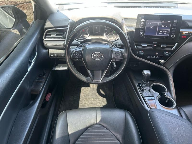Toyota Camry SE 2024