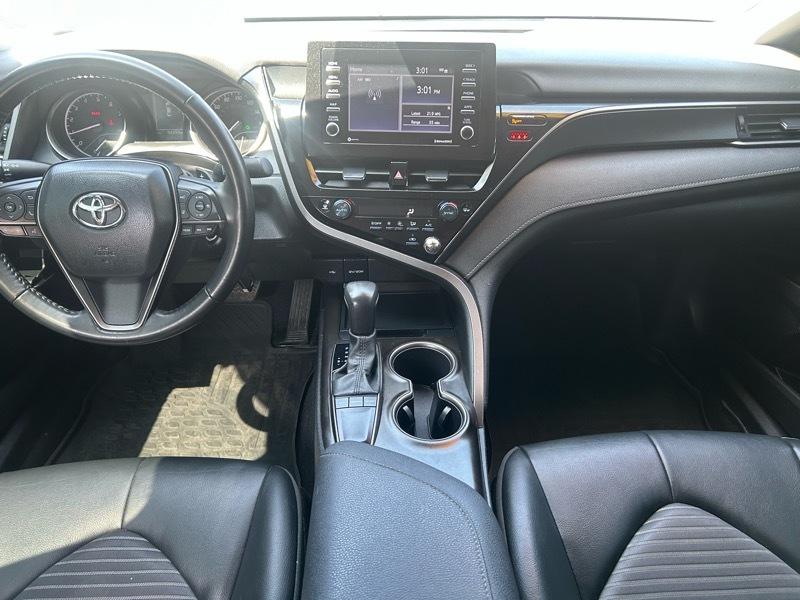 Toyota Camry SE 2024