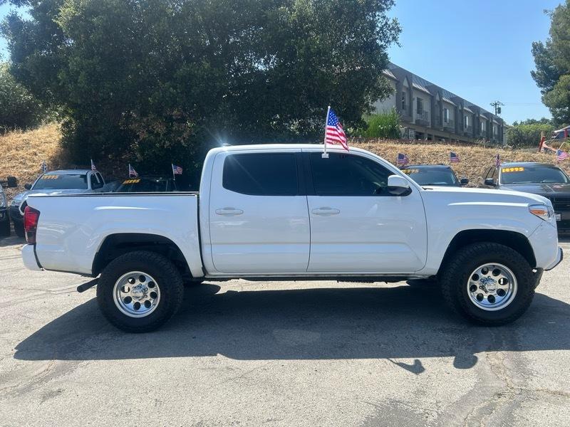 Toyota Tacoma SR5 Double Cab Long Bed I4 6AT 2WD 2018