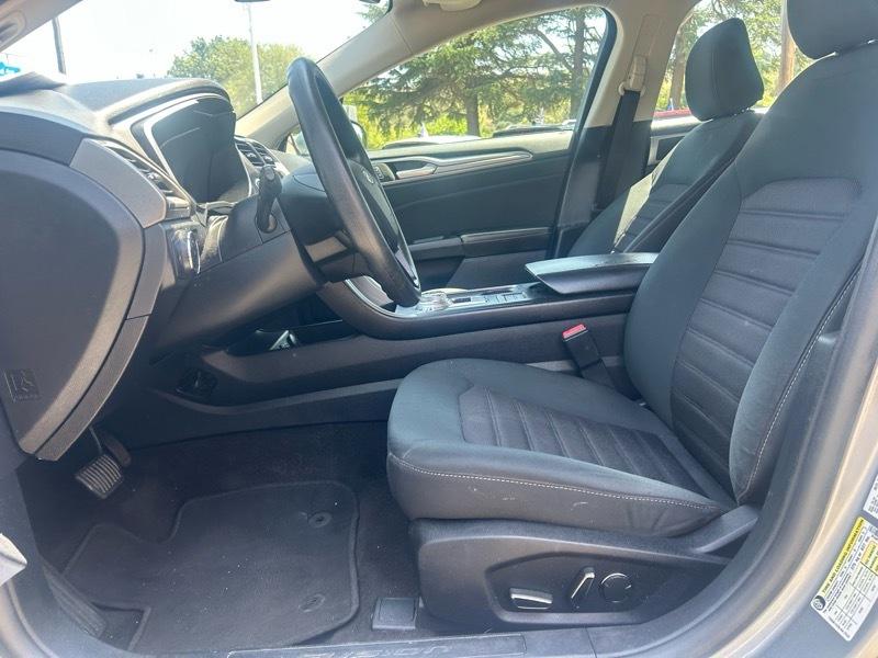 Ford Fusion SE 2020