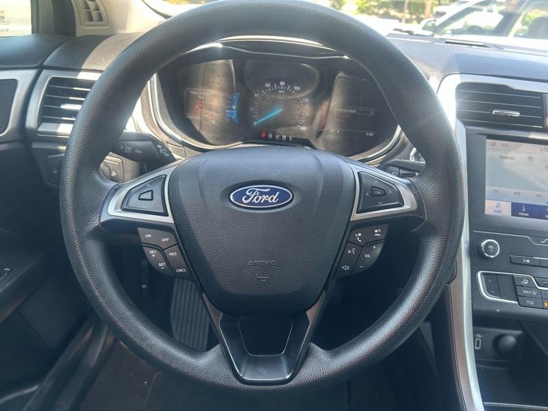 Ford Fusion SE 2020