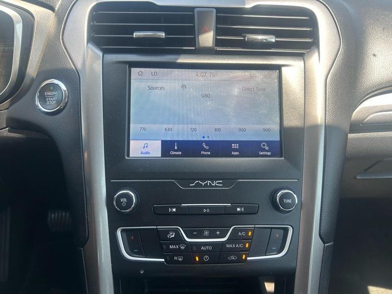 Ford Fusion SE 2020