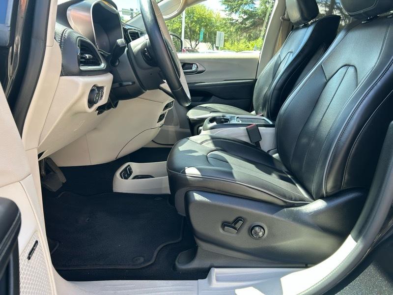 Chrysler Pacifica Hybrid Limited 2018