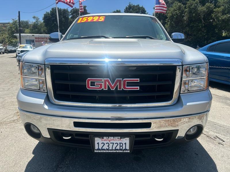 GMC Sierra 1500 SLE Crew Cab 2WD 2011