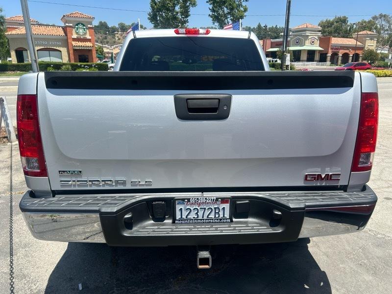 GMC Sierra 1500 SLE Crew Cab 2WD 2011
