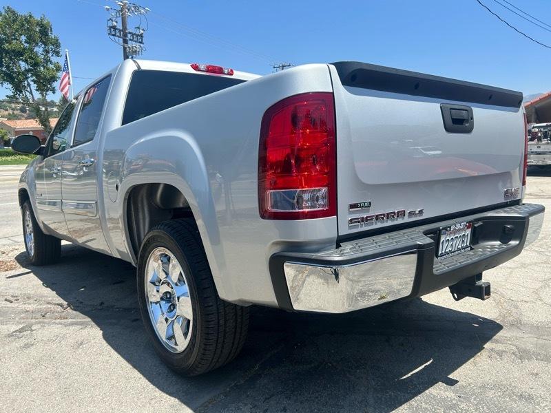 GMC Sierra 1500 SLE Crew Cab 2WD 2011