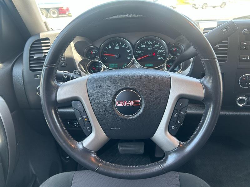 GMC Sierra 1500 SLE Crew Cab 2WD 2011