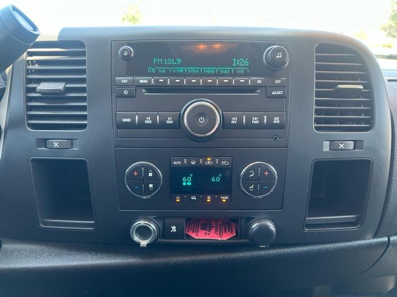 GMC Sierra 1500 SLE Crew Cab 2WD 2011