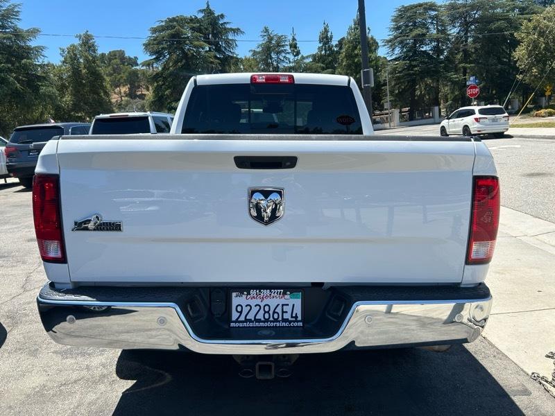 RAM 1500 Big Horn 4x2 Quad Cab 6'4" Box 2017