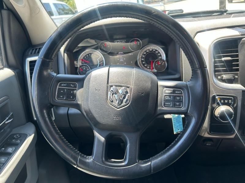 RAM 1500 Big Horn 4x2 Quad Cab 6'4" Box 2017