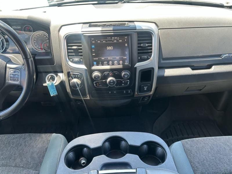 RAM 1500 Big Horn 4x2 Quad Cab 6'4" Box 2017