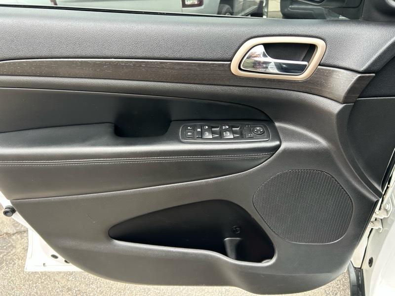 Jeep Grand Cherokee Laredo 2WD 2015